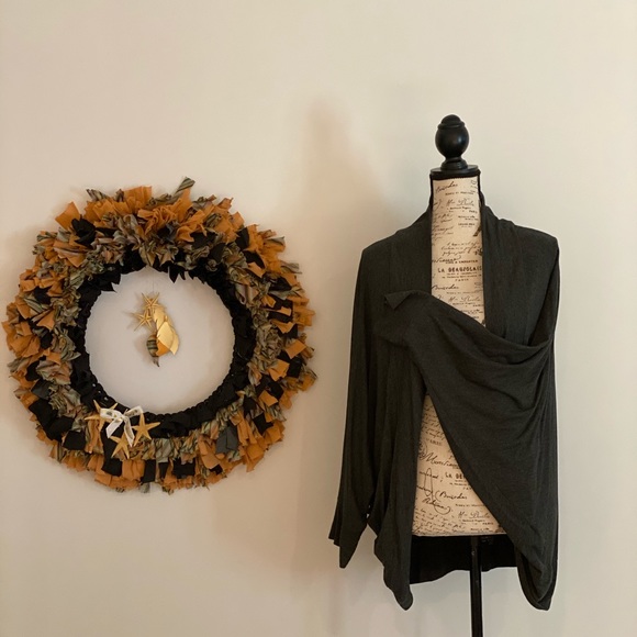 Gray ee:some open front cardigan size medium - Picture 3 of 8